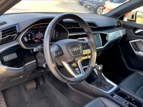 Used 2021 Audi Q3 2.0T Premium w/ Convenience Package AWD/4WD image 17