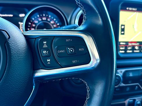 Used 2022 Jeep Gladiator Rubicon w/ LED Lighting Group image 28