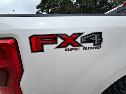 Used 2017 Ford F250 Platinum w/ Platinum Ultimate Package AWD/4WD image 9