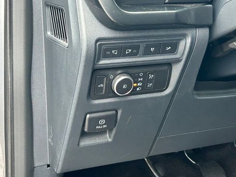 Used 2022 Ford F150 XLT w/ Equipment Group 302A High RWD image 36