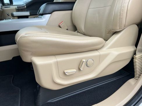 Used 2019 Ford F350 Lariat w/ Chrome Package image 14