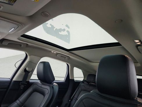 Used 2024 Lincoln Corsair Grand Touring AWD/4WD image 18