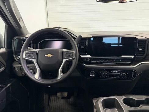 Used 2024 Chevrolet Silverado 1500 LT AWD/4WD image 26