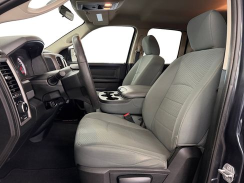 Used 2017 RAM 1500 Express AWD/4WD image 9