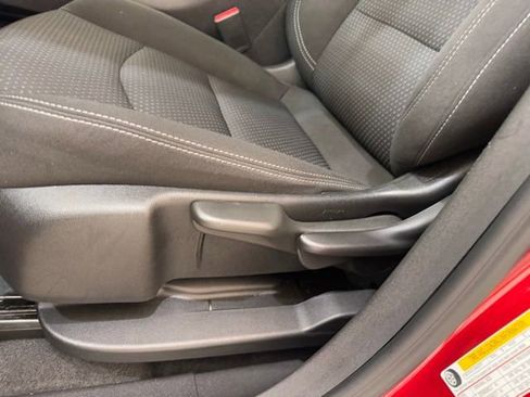 Used 2024 GMC Terrain SLE image 12