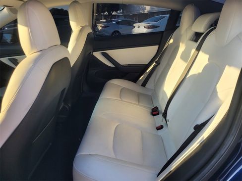 Used 2018 Tesla Model 3 Long Range image 6