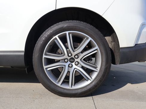 Used 2023 Ford Edge Titanium w/ Equipment Group 301A AWD/4WD image 28
