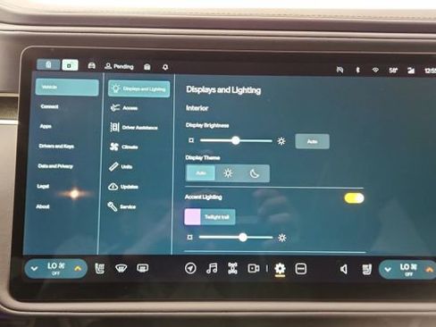 Used 2025 Rivian R1S Adventure image 54