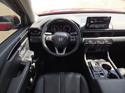 Used 2023 Honda Pilot Touring image 26