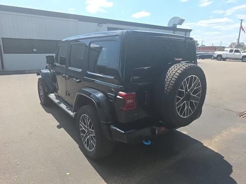 Used 2024 Jeep Wrangler High Altitude AWD/4WD image 5