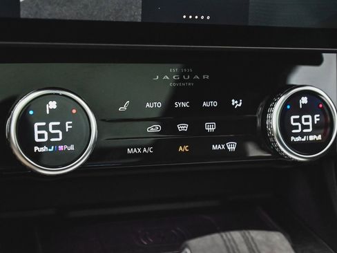 Used 2023 Jaguar F-PACE S AWD/4WD image 27
