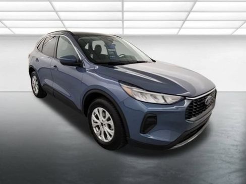 Certified 2023 Ford Escape Active w/ Tech Pack #2 image 9