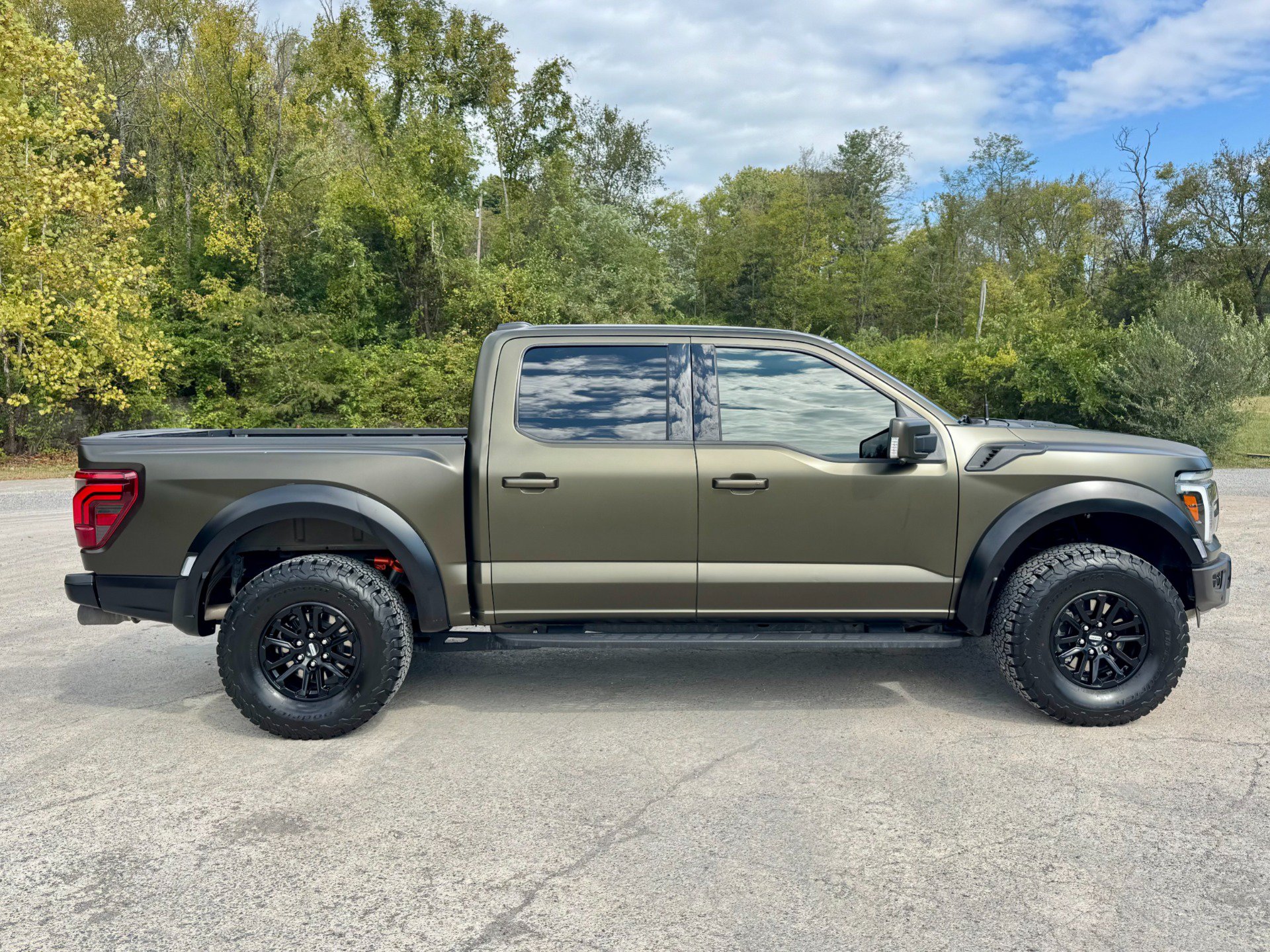 Used 2024 Ford F150 Raptor AWD/4WD image 7