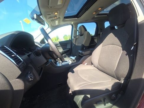 Used 2010 GMC Acadia SLE FWD image 25