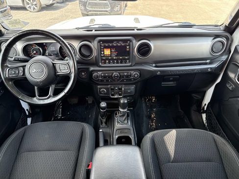 Used 2021 Jeep Wrangler Unlimited Sport AWD/4WD image 19