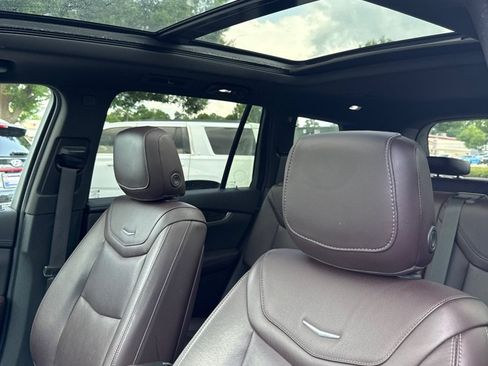 Used 2021 Cadillac XT6 Premium Luxury FWD image 15