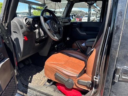 Used 2014 Jeep Wrangler Unlimited Sport w/ Quick Order Package 23S AWD/4WD image 11