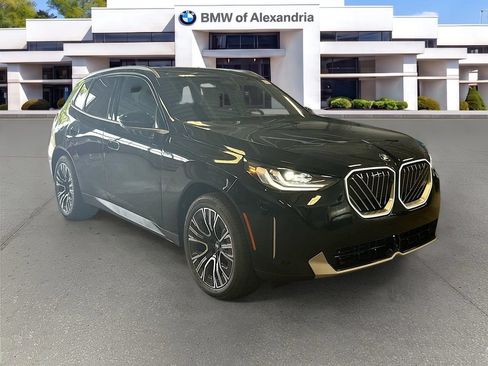 Used 2026 BMW X3 xDrive30i w/ Premium Package AWD/4WD image 3