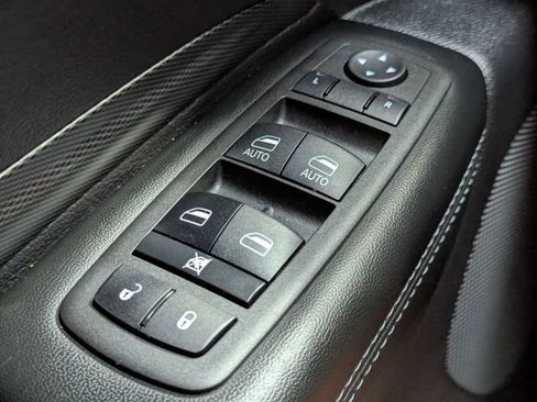 Used 2022 Dodge Durango GT w/ Blacktop Package AWD/4WD image 18