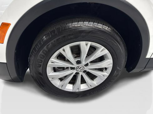 Used 2023 Volkswagen Tiguan SE AWD/4WD image 87