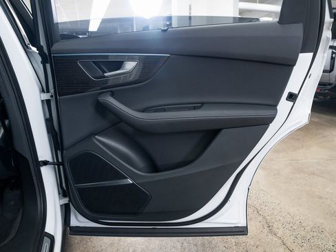 Used 2025 Audi Q7 3.0T Premium Plus w/ Premium Plus Package image 23