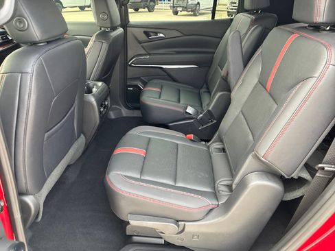 Used 2026 Chevrolet Traverse RS w/ LPO, Floor Liner Package AWD/4WD image 11