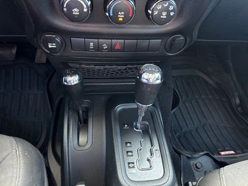 Used 2017 Jeep Wrangler Unlimited Sport w/ Max Tow Package AWD/4WD image 17