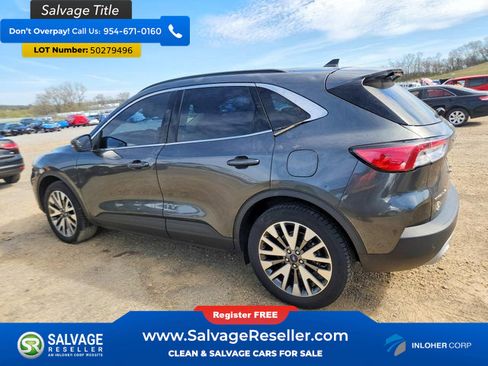 Used 2020 Ford Escape Titanium w/ Titanium Premium Package 2.0 AWD/4WD image 3