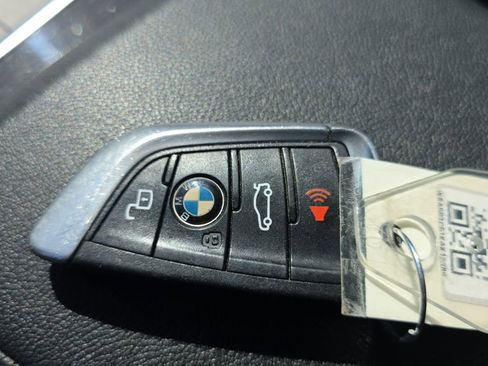Used 2019 BMW 330i Sedan RWD image 25