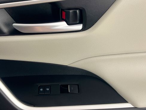 Used 2023 Toyota RAV4 XLE image 32