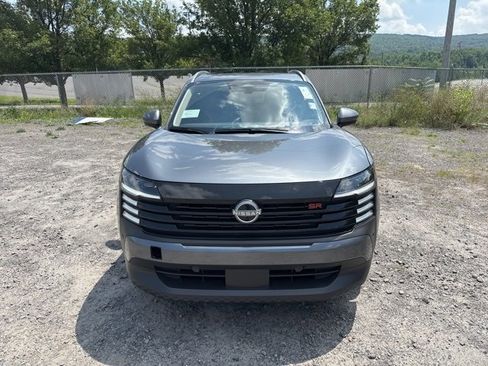 New 2025 Nissan Kicks SR w/ SR Premium Package image 3