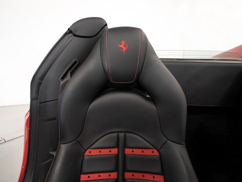 Used 2018 Ferrari 488 Spider image 63