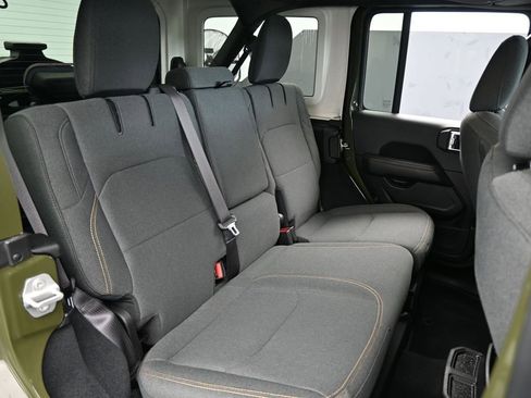 Used 2024 Jeep Wrangler Unlimited Sahara image 46