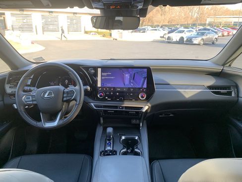 Certified 2025 Lexus RX 350 Premium w/ Accessory Package image 30