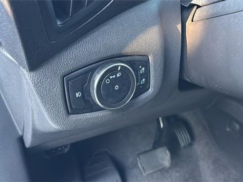 Used 2015 Ford Transit Connect XLT image 12