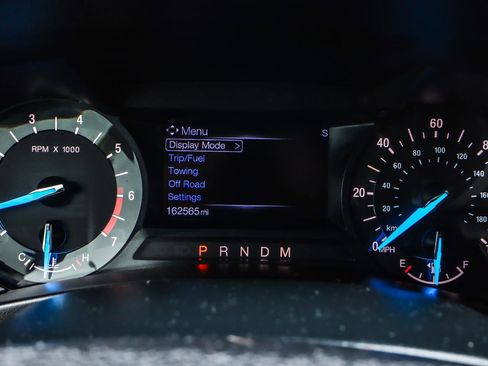 Used 2017 Ford Expedition EL XLT image 6