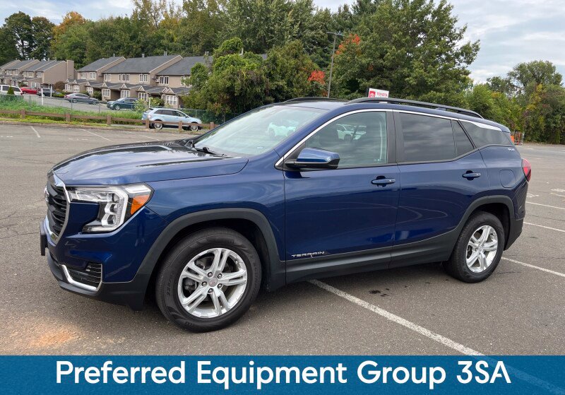 Used 2023 GMC Terrain SLE w/ Driver Convenience Package AWD/4WD image 2