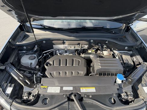 Used 2024 Volkswagen Atlas SE AWD/4WD image 38