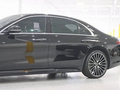 Used 2021 Mercedes-Benz S 580 4MATIC Sedan image 3
