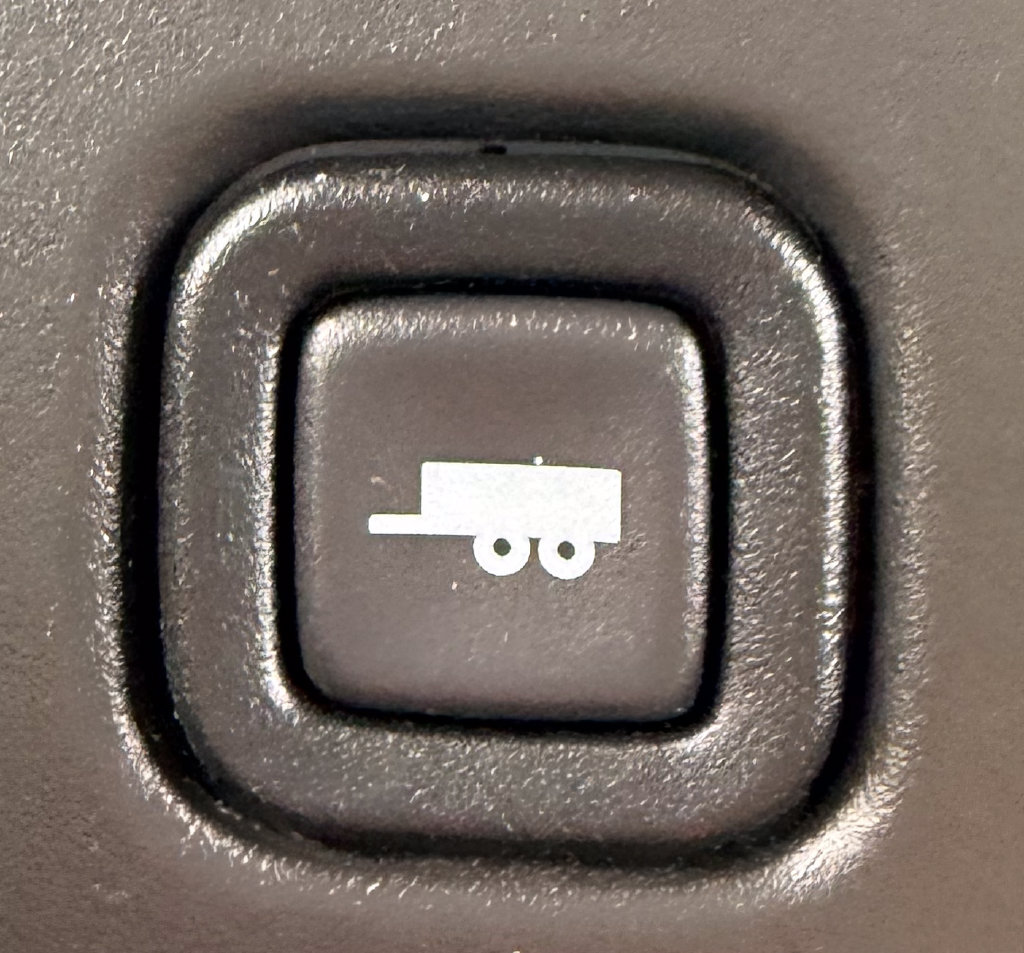 Used 2019 Chevrolet Express 2500 w/ Driver Convenience Package RWD image 13