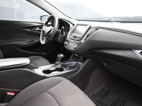 Used 2018 Chevrolet Malibu LT FWD image 25