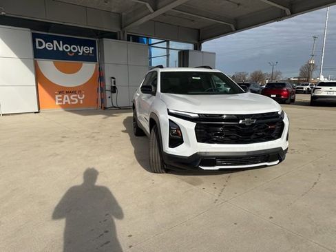 New 2026 Chevrolet Equinox RS AWD/4WD image 2