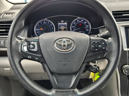 Used 2016 Toyota Camry LE FWD image 20