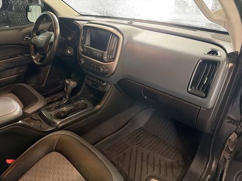 Used 2020 Chevrolet Colorado Z71 w/ Z71 Midnight Edition image 12