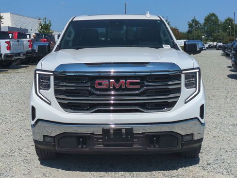 Used 2023 GMC Sierra 1500 SLT w/ SLT Convenience Package AWD/4WD image 3