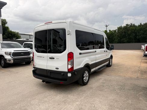 Used 2016 Ford Transit 350 XLT RWD image 5