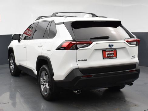 Used 2023 Toyota RAV4 XLE AWD/4WD image 3