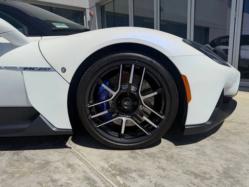Used 2023 Maserati MC20 Spyder RWD image 10