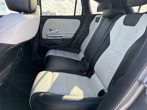 Used 2021 Mercedes-Benz GLA 250 image 22