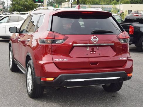 Used 2018 Nissan Rogue SV AWD/4WD image 10